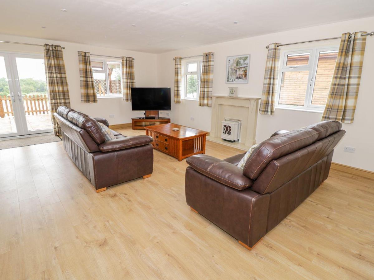 Makins Lodges Nuneaton Ngoại thất bức ảnh