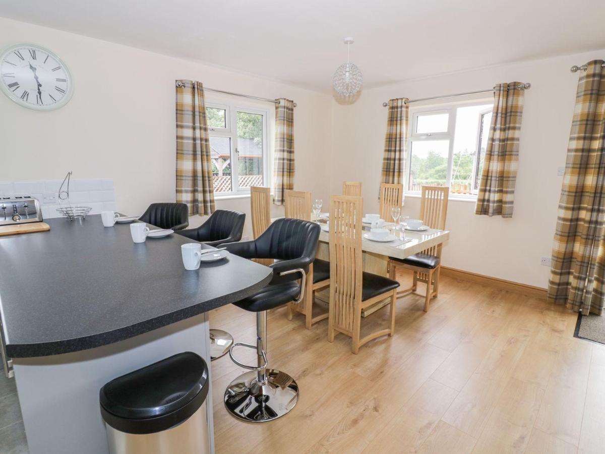 Makins Lodges Nuneaton Ngoại thất bức ảnh
